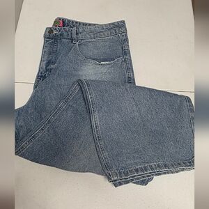 Empyre Wide Leg Boxcar Skate Jeans size 16 light Wash Blue.